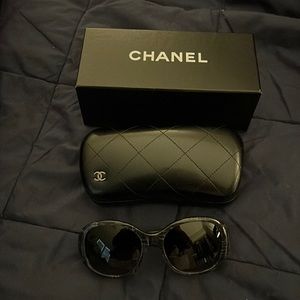 Authentic CHANEL Womens sunglasses